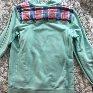 Vineyard vine pullover